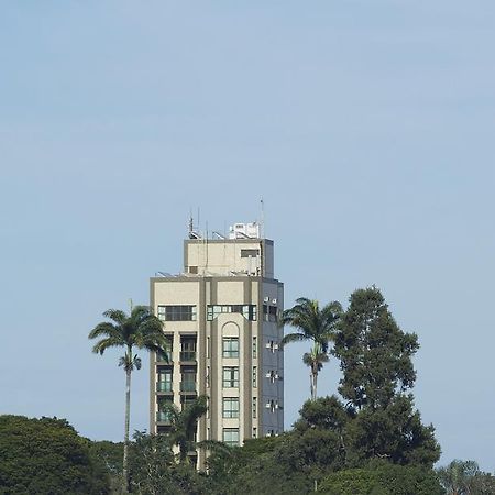 Serema Palace Hotel Лаврас Экстерьер фото